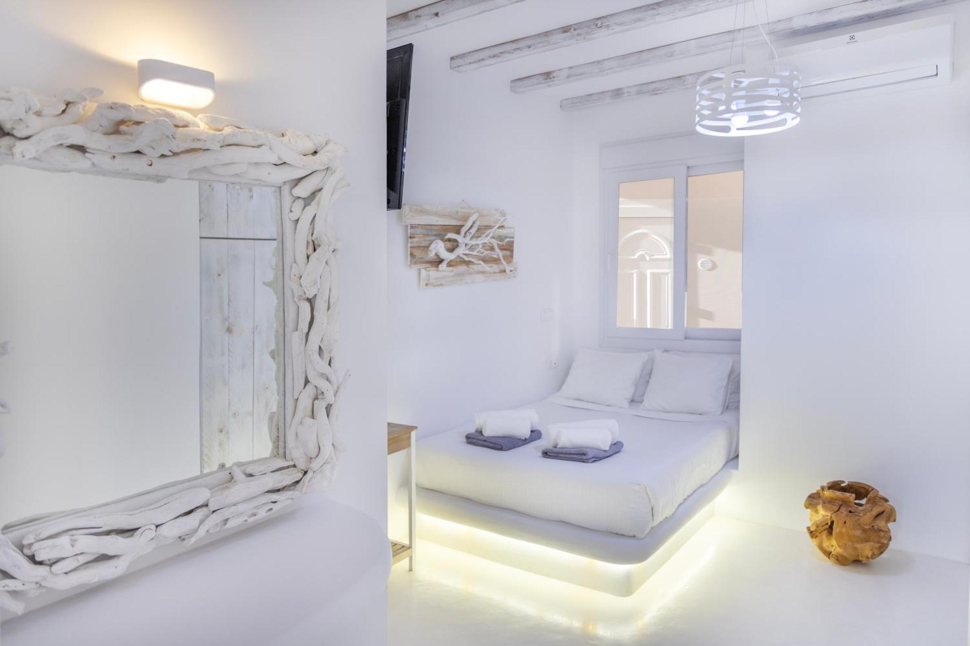 Limani Lux Apartments 卡尔帕索斯 客房 照片