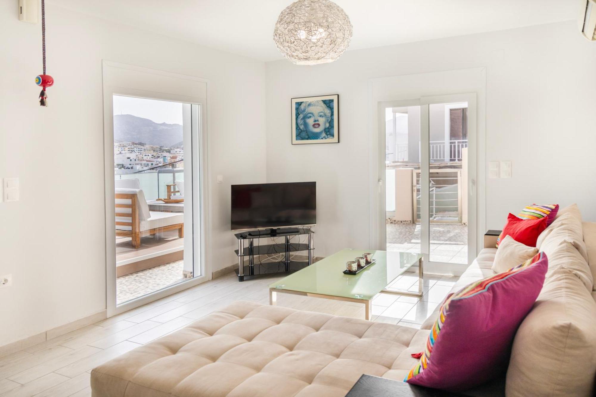 Limani Lux Apartments 卡尔帕索斯 客房 照片